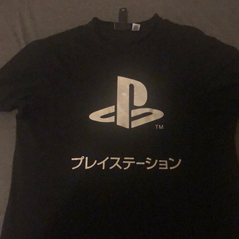 H&M black PlayStation small t-shirt